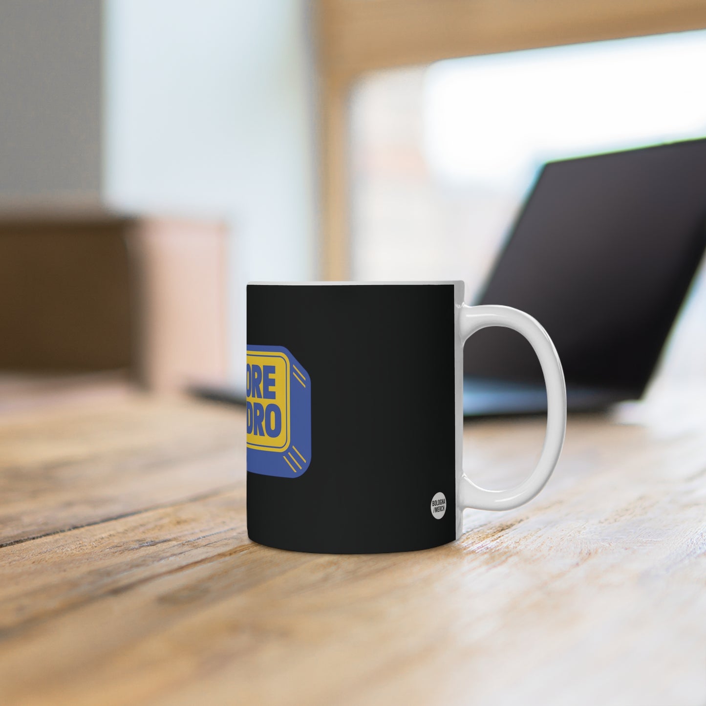 Tazza “Ispettore Coliandro” – Omaggio alla fiction cult ambientata a Bologna